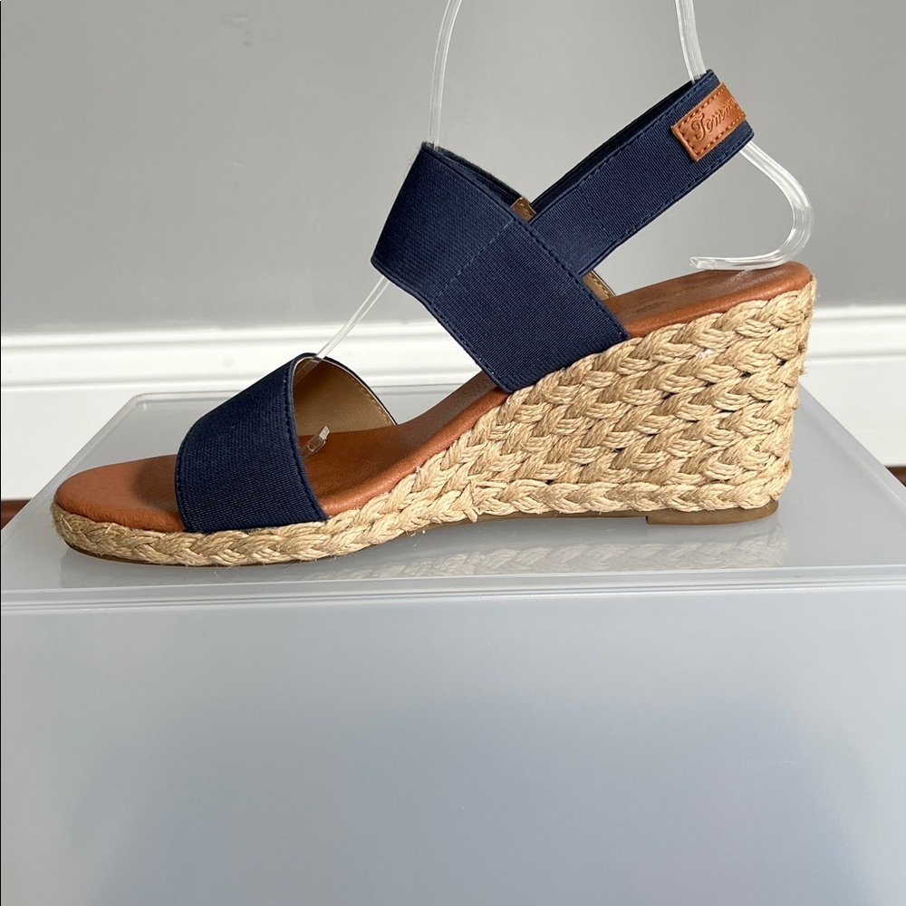 Tommy Bahama Sakura Espadrille Wedges - Picture 3 of 11